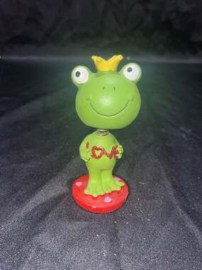 Frog Prince Bobblehead Figurine Holding LOVE Sign